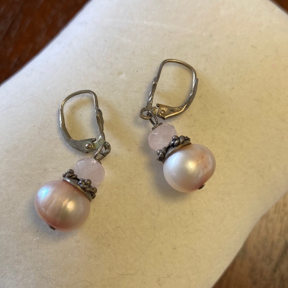 Pretty rose quartz and light pink pearl dangle earrings - Picture 1 of 2